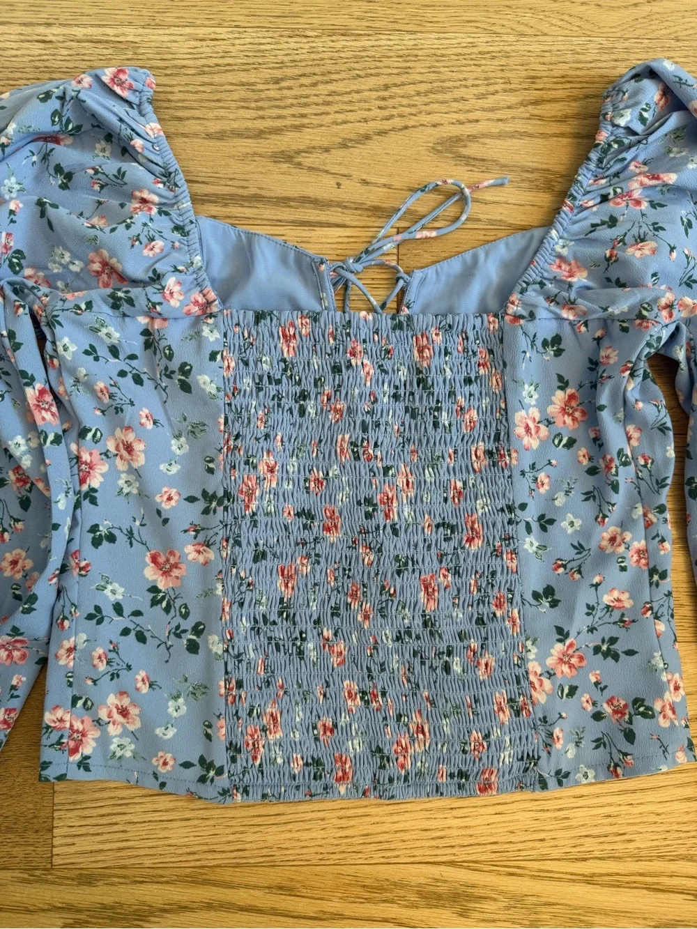 Abercrombie & Fitch Puff Sleeve Lace-Up Sweetheart Blouse in Light Blue Floral